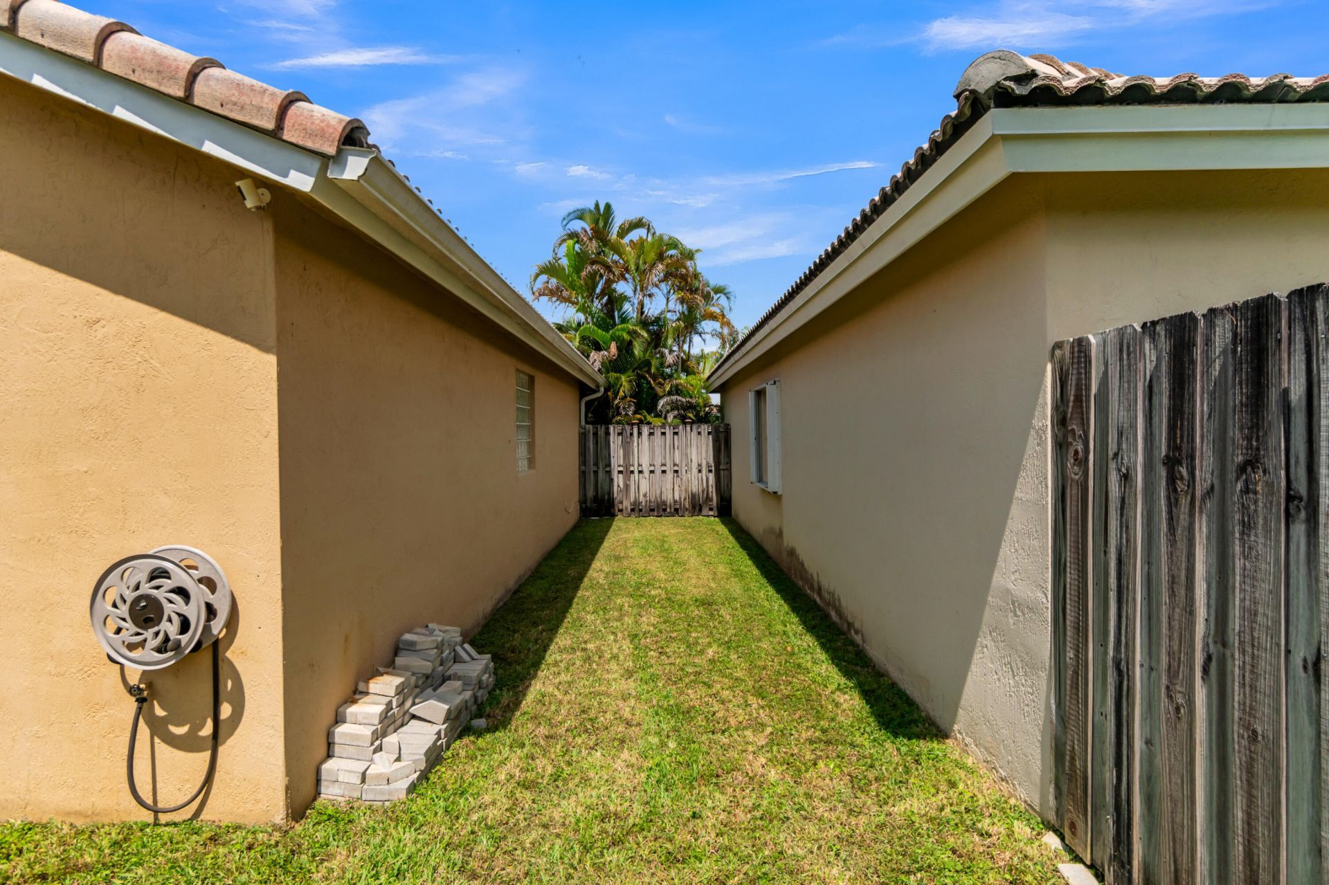 15466 SW 143rd Terrace, Miami, FL 33196 Photo