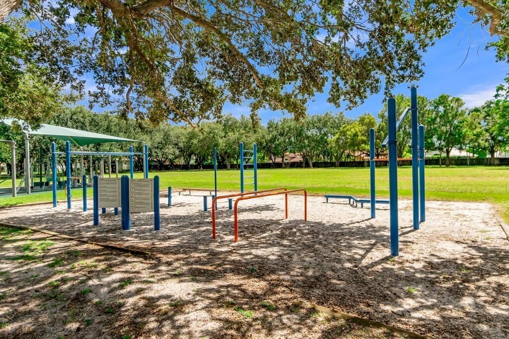 15466 SW 143rd Terrace, Miami, FL 33196 Photo