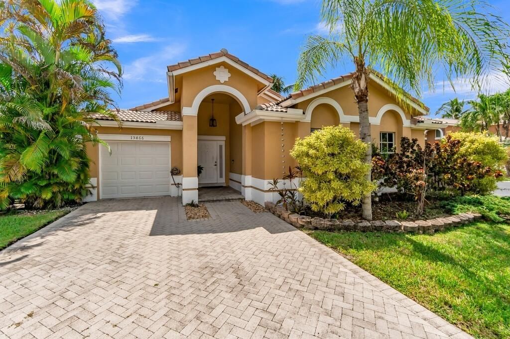 15466 SW 143rd Terrace, Miami, FL 33196 Photo