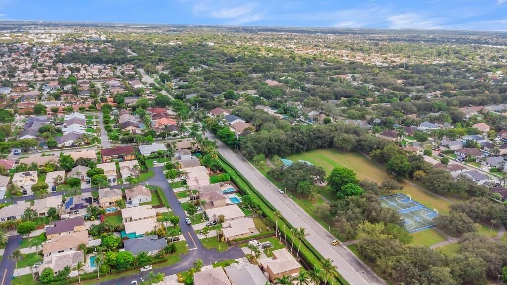 15466 SW 143rd Terrace, Miami, FL 33196 Photo