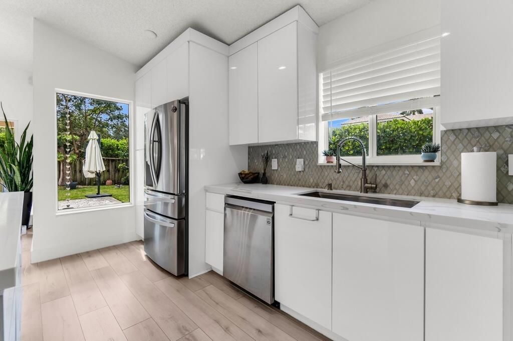 15466 SW 143rd Terrace, Miami, FL 33196 Photo