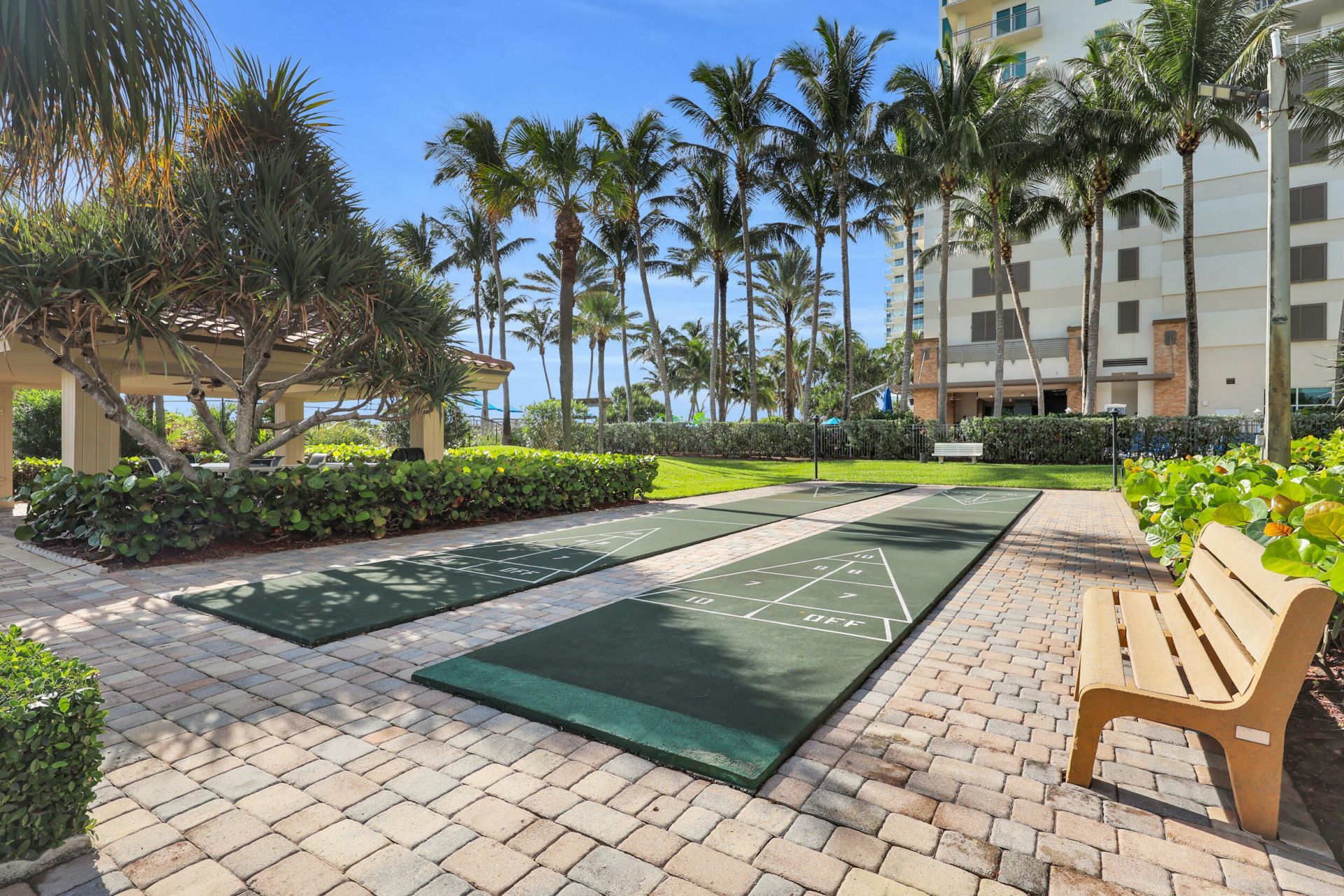 3400 N Ocean Avenue, Unit 1605, Singer Island, FL 33404 Photo