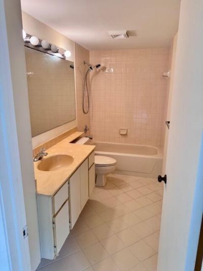 217 Live Oak Lane, Boynton Beach, FL 33436 Photo