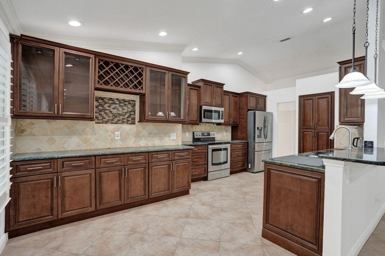 468 SW Prado Avenue, Port Saint Lucie, FL 34983 Photo