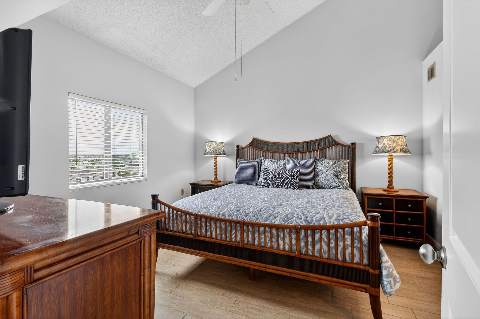 101 Ocean Bluffs Boulevard, Unit 504, Jupiter, FL 33477 Photo
