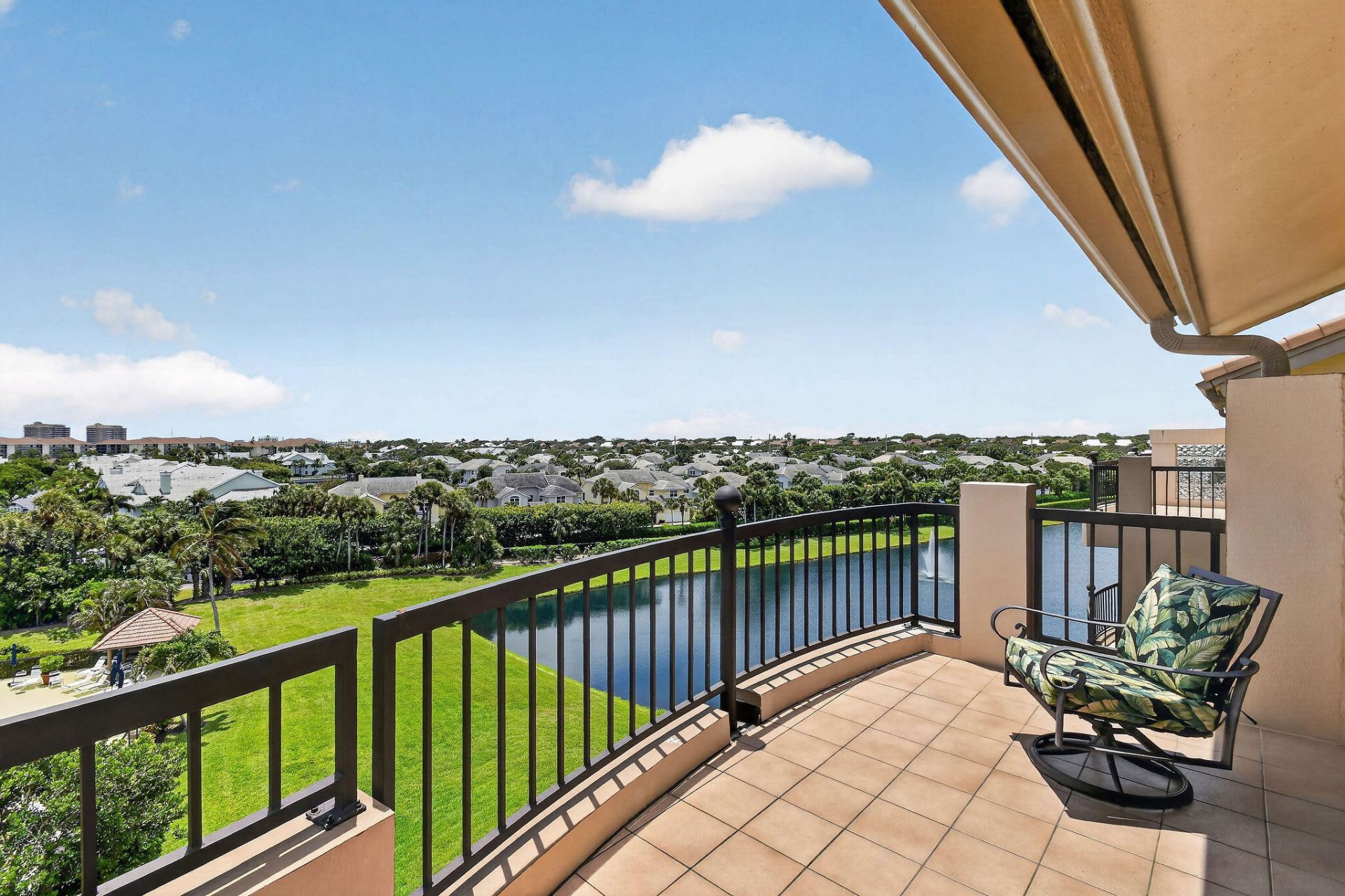 101 Ocean Bluffs Boulevard, Unit 504, Jupiter, FL 33477 Photo