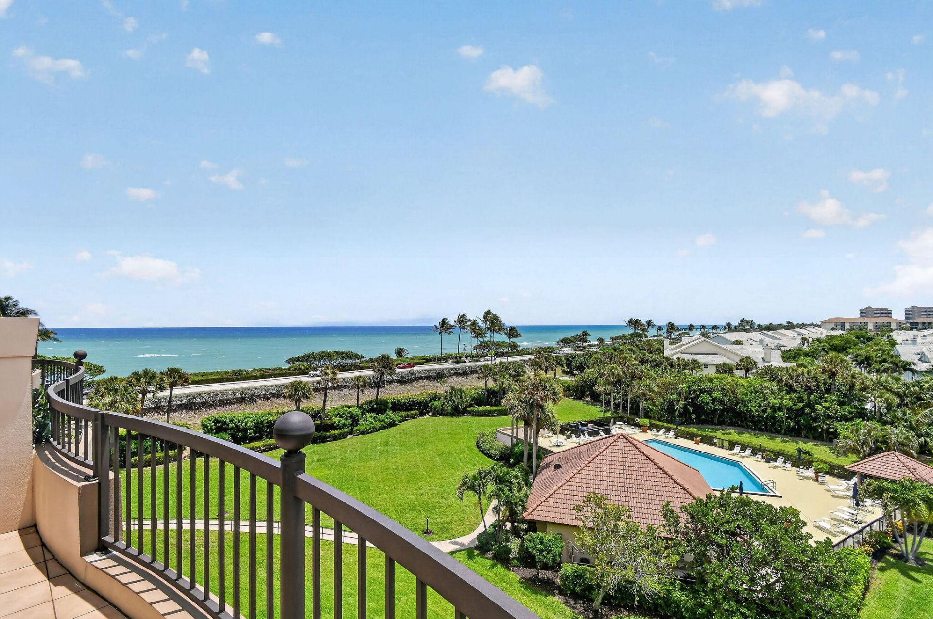 101 Ocean Bluffs Boulevard, Unit 504, Jupiter, FL 33477 Photo