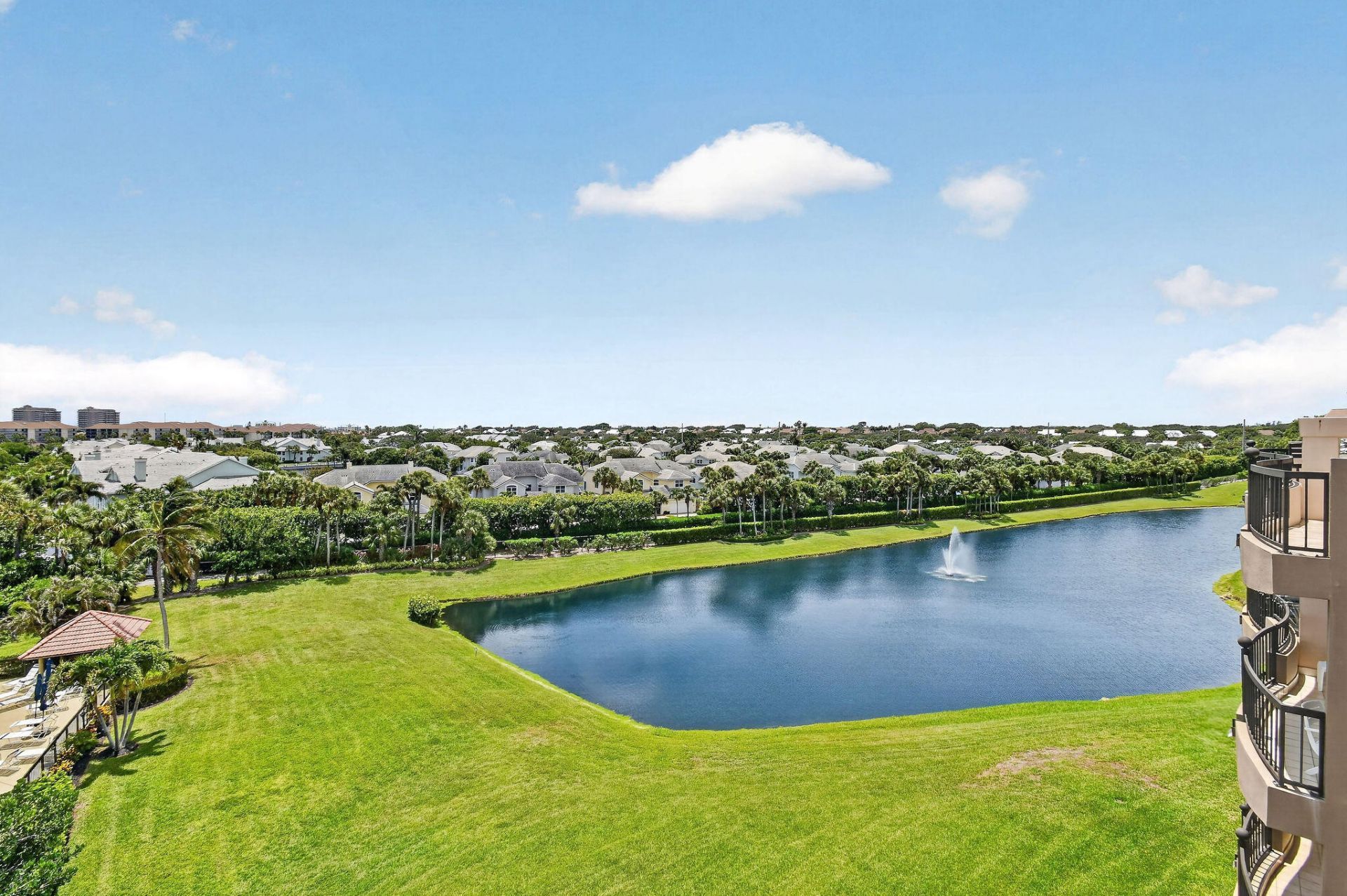 101 Ocean Bluffs Boulevard, Unit 504, Jupiter, FL 33477 Photo