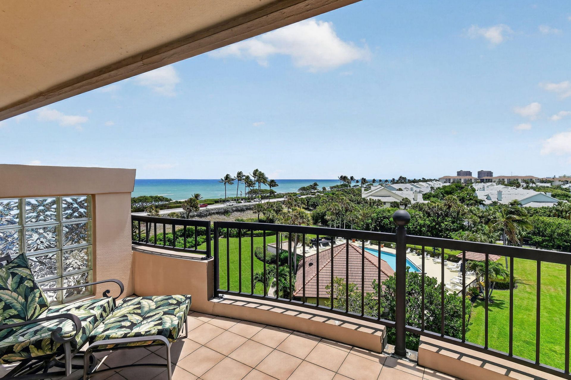 101 Ocean Bluffs Boulevard, Unit 504, Jupiter, FL 33477 Photo