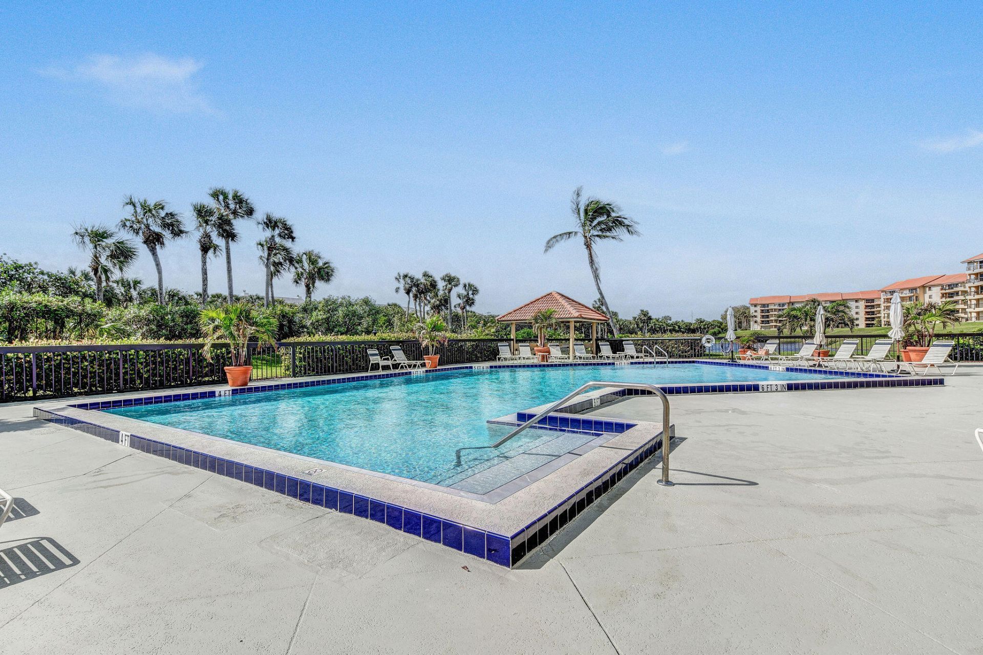 101 Ocean Bluffs Boulevard, Unit 504, Jupiter, FL 33477 Photo