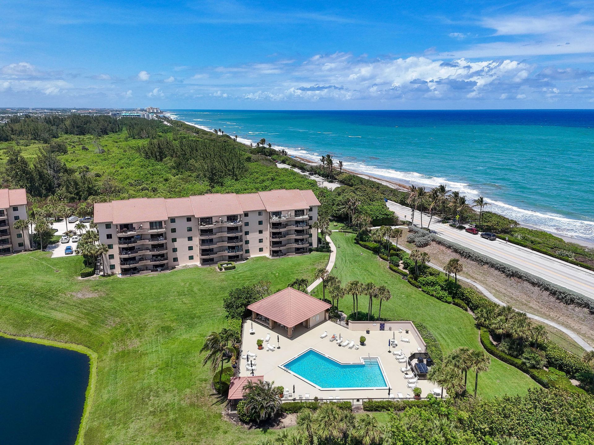 101 Ocean Bluffs Boulevard, Unit 504, Jupiter, FL 33477 Photo