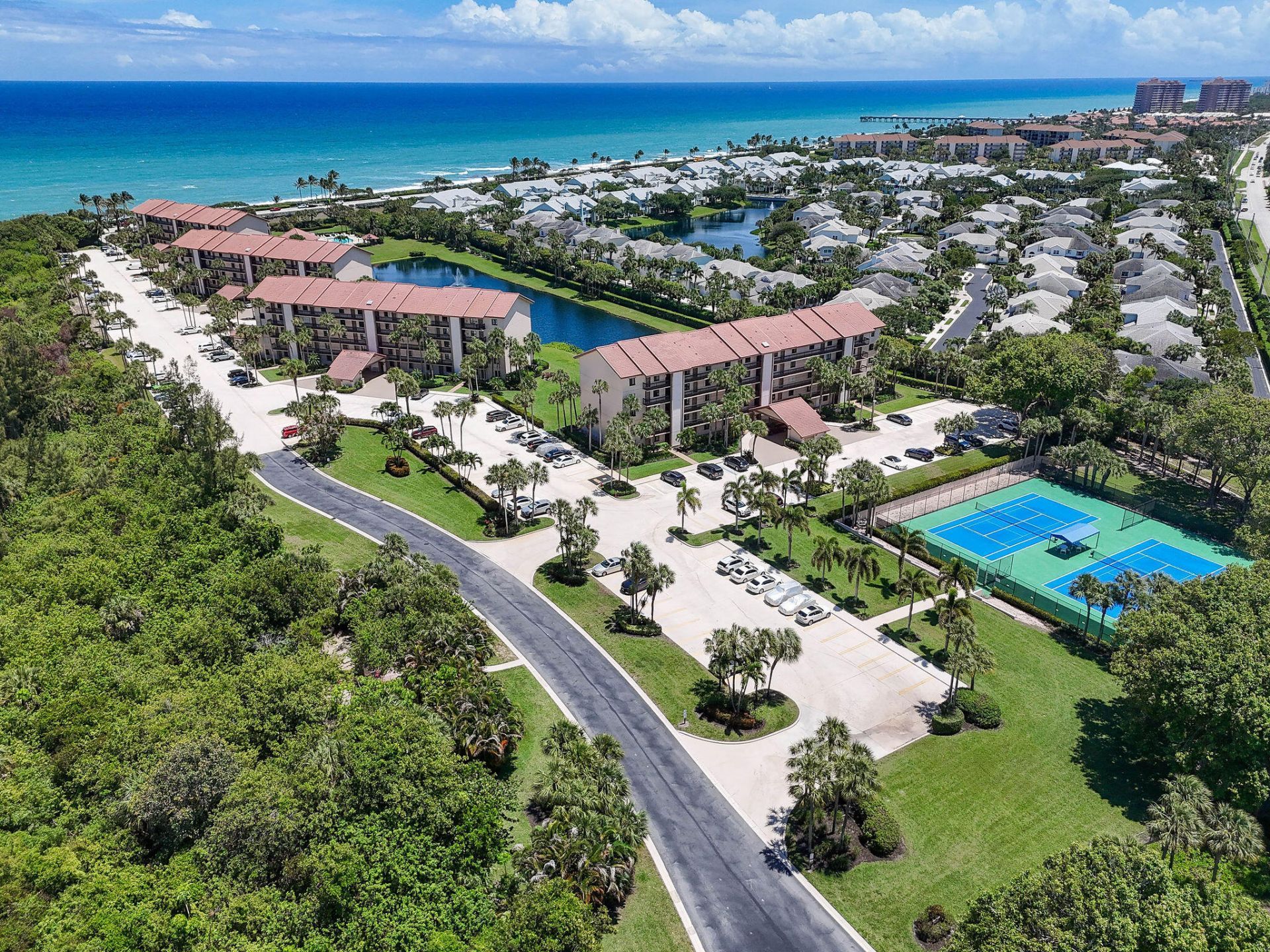 101 Ocean Bluffs Boulevard, Unit 504, Jupiter, FL 33477 Photo