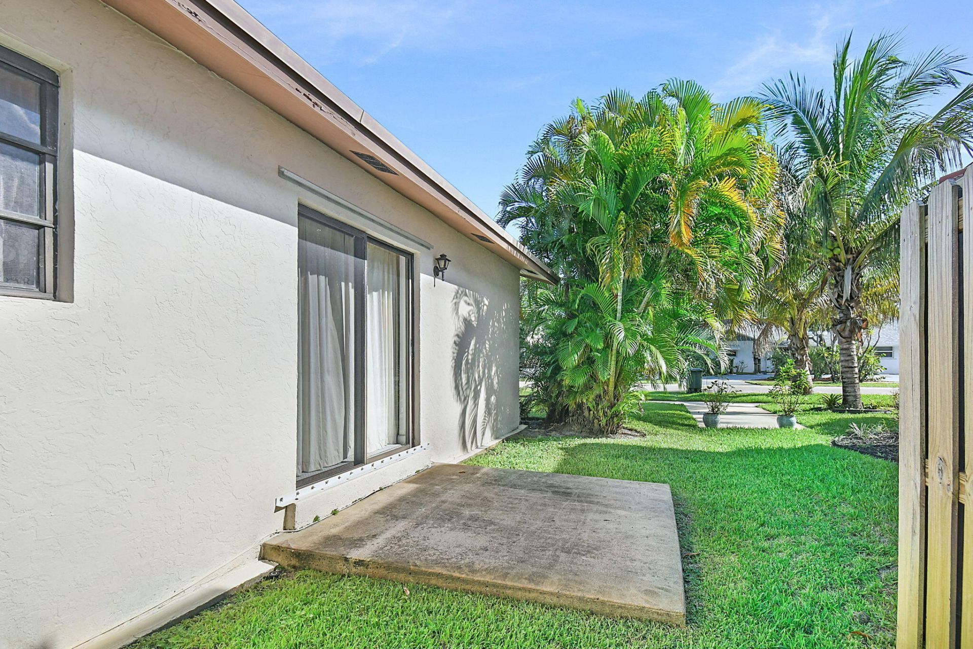 519 Evergreen Drive, Lake Park, FL 33403 Photo