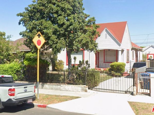 931 E Hyde Park Boulevard, Inglewood, CA 90302