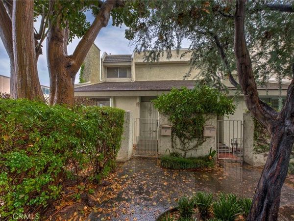 11786 Moorpark Street, Unit F, Studio City, CA 91604