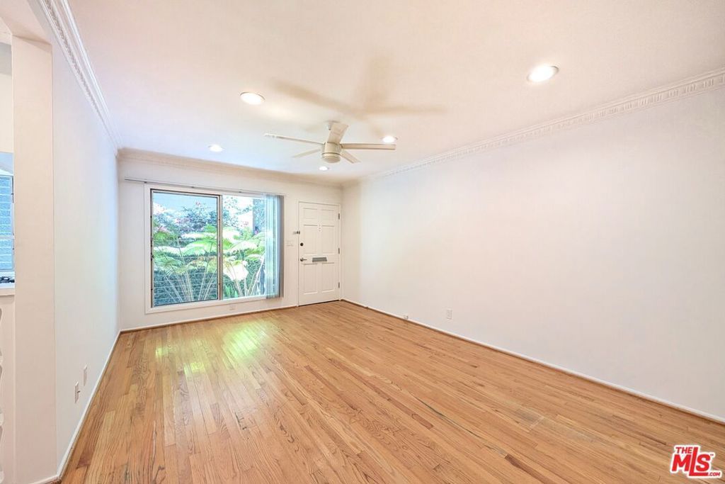 1037 11th Street, Unit 3, Santa Monica, CA 90403 Main Photo