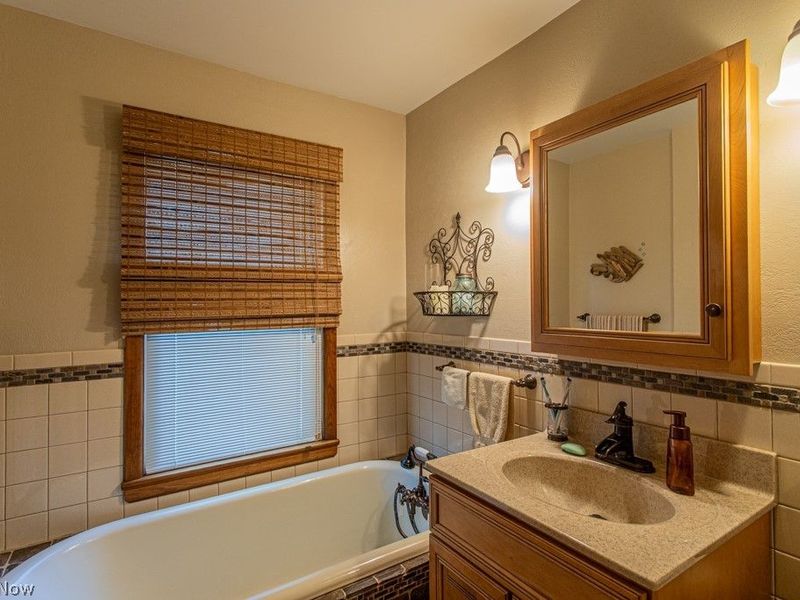 353 Grant Avenue, Mc Donald, OH 44437 Photo 23