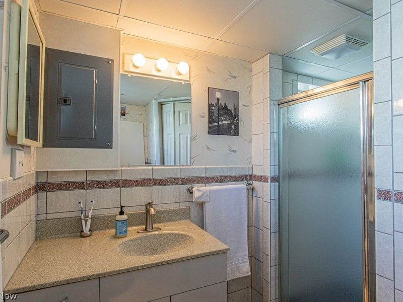 353 Grant Avenue, Mc Donald, OH 44437 Photo 33