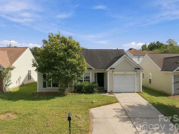 7422 Stone Mountain Court, Charlotte, NC 28262