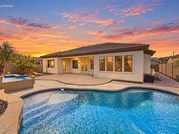 18418 W CINNABAR Avenue, Waddell, AZ 85355