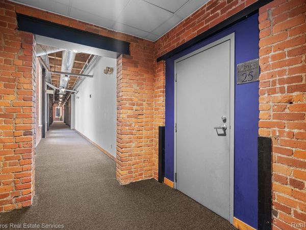 200 River place , Wayne, Mi 48207