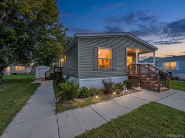 6988 McKean Road, Unit 193, Ypsilanti, Mi 48197