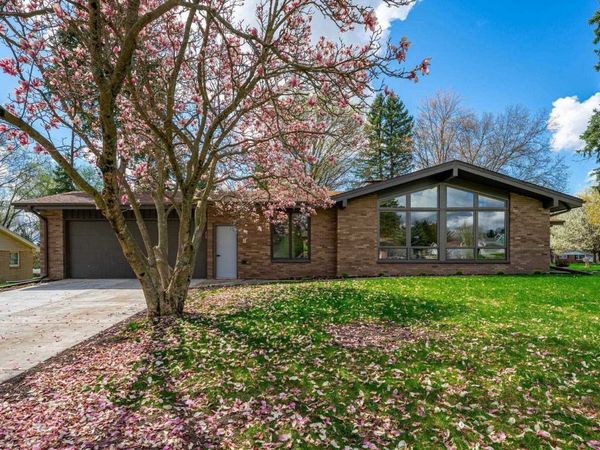 5075 WELSH Road , Rockford, IL 61107