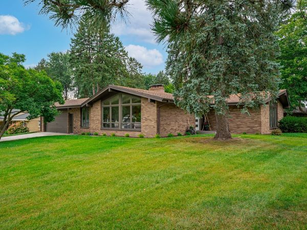 5075 WELSH Road, Rockford, IL 61107