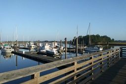 Boat Slip 18 Friendfield Marina  photo 4