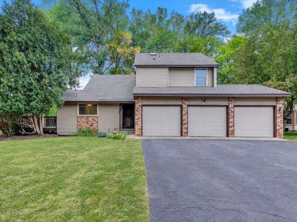 8649 Emerson Avenue N, Brooklyn Park, MN 55444