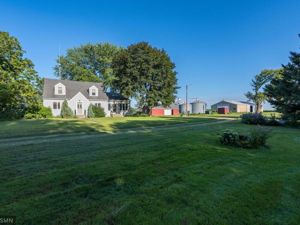 48751 190th Street, Lake Crystal, MN 56055