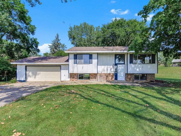 5512 Woodside Road SE, Prior Lake, MN 55372