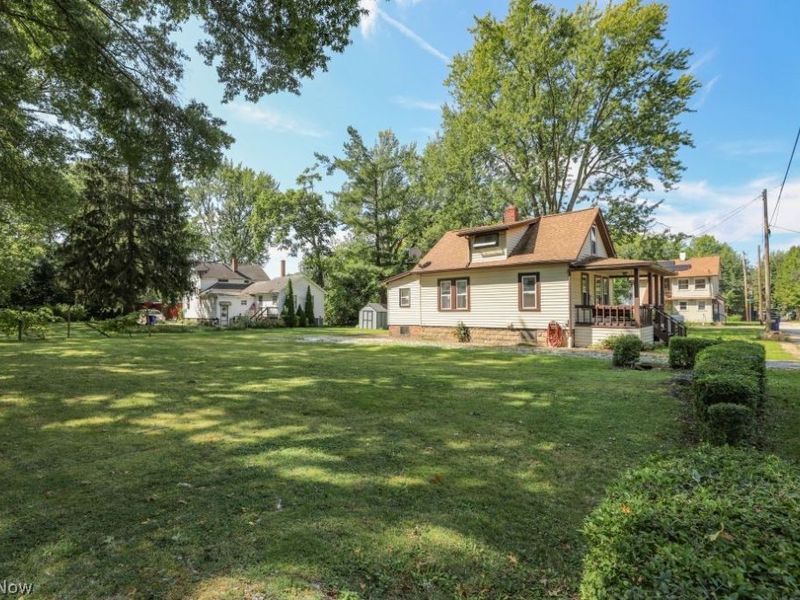504 E Maple Lane, Ravenna, OH 44266 Photo 5