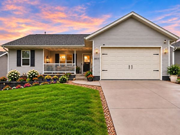 6613 Ohio Street SW, Cedar Rapids, IA 52404