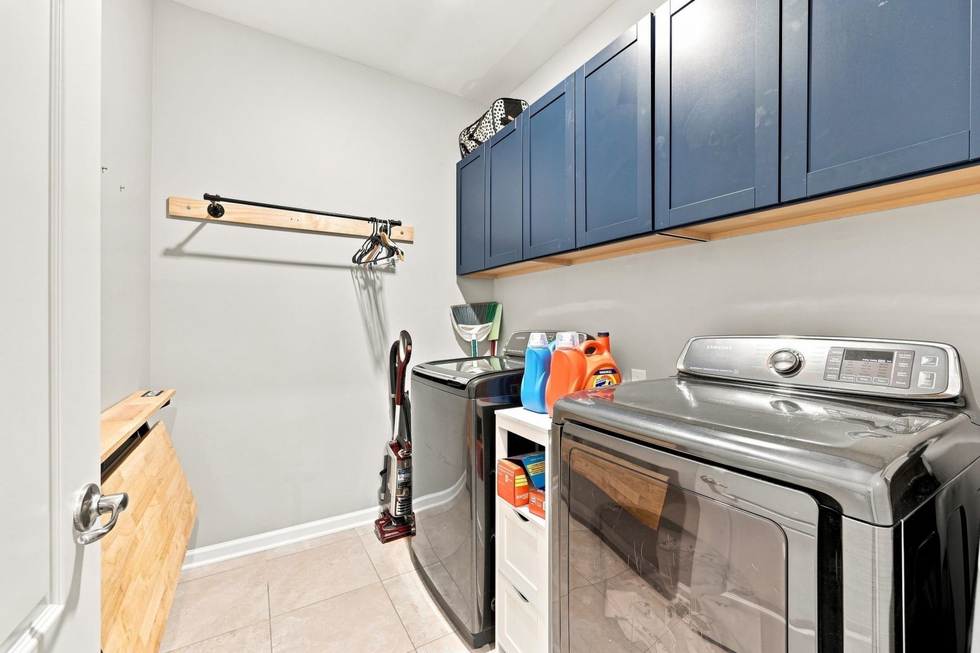 2349 Myerlee Dr. Photo 11