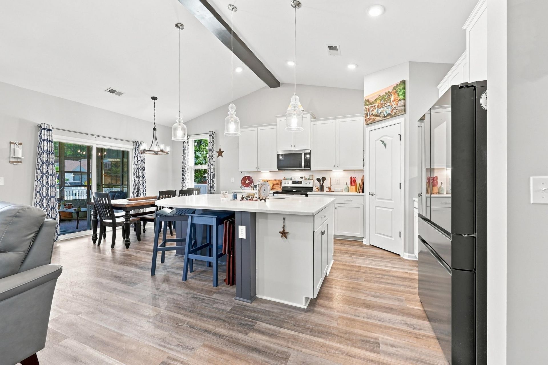 2349 Myerlee Dr. Photo 19