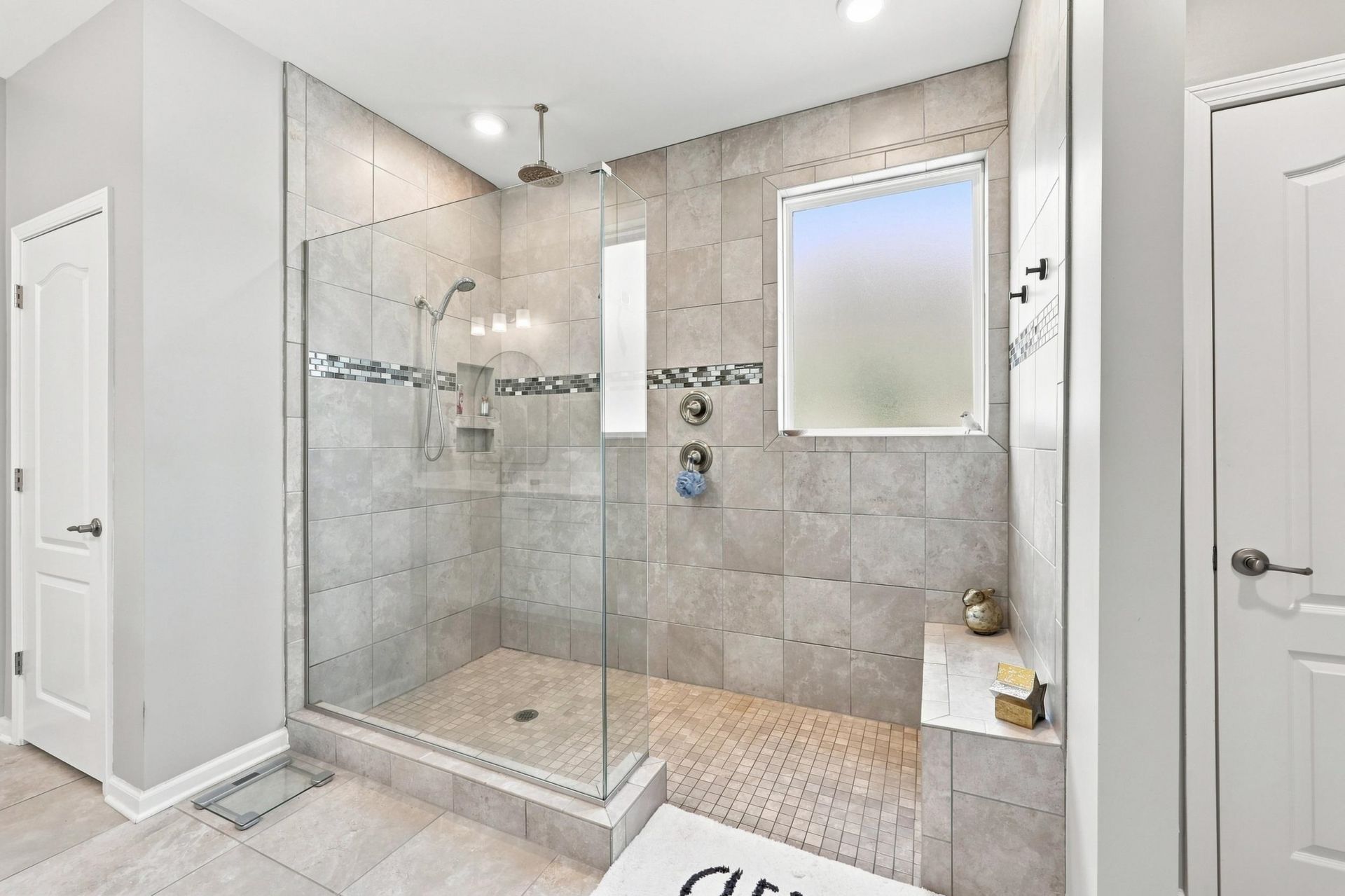 2349 Myerlee Dr. Photo 29