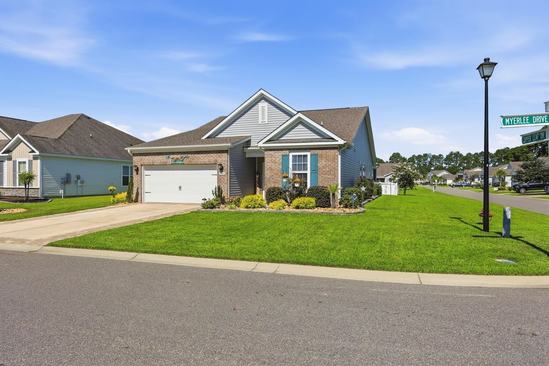 2349 Myerlee Dr. Photo 3