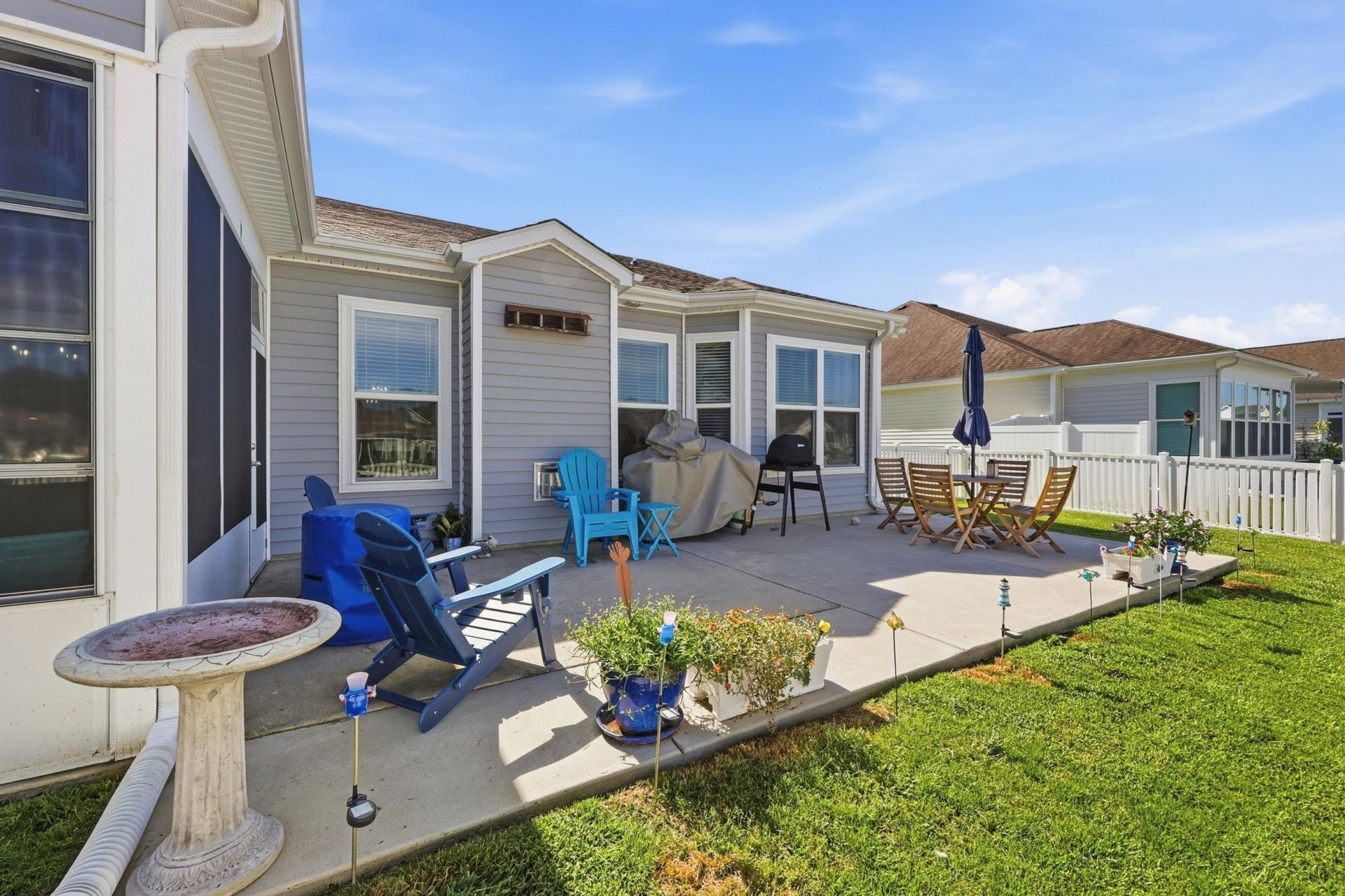 2349 Myerlee Dr. Photo 32