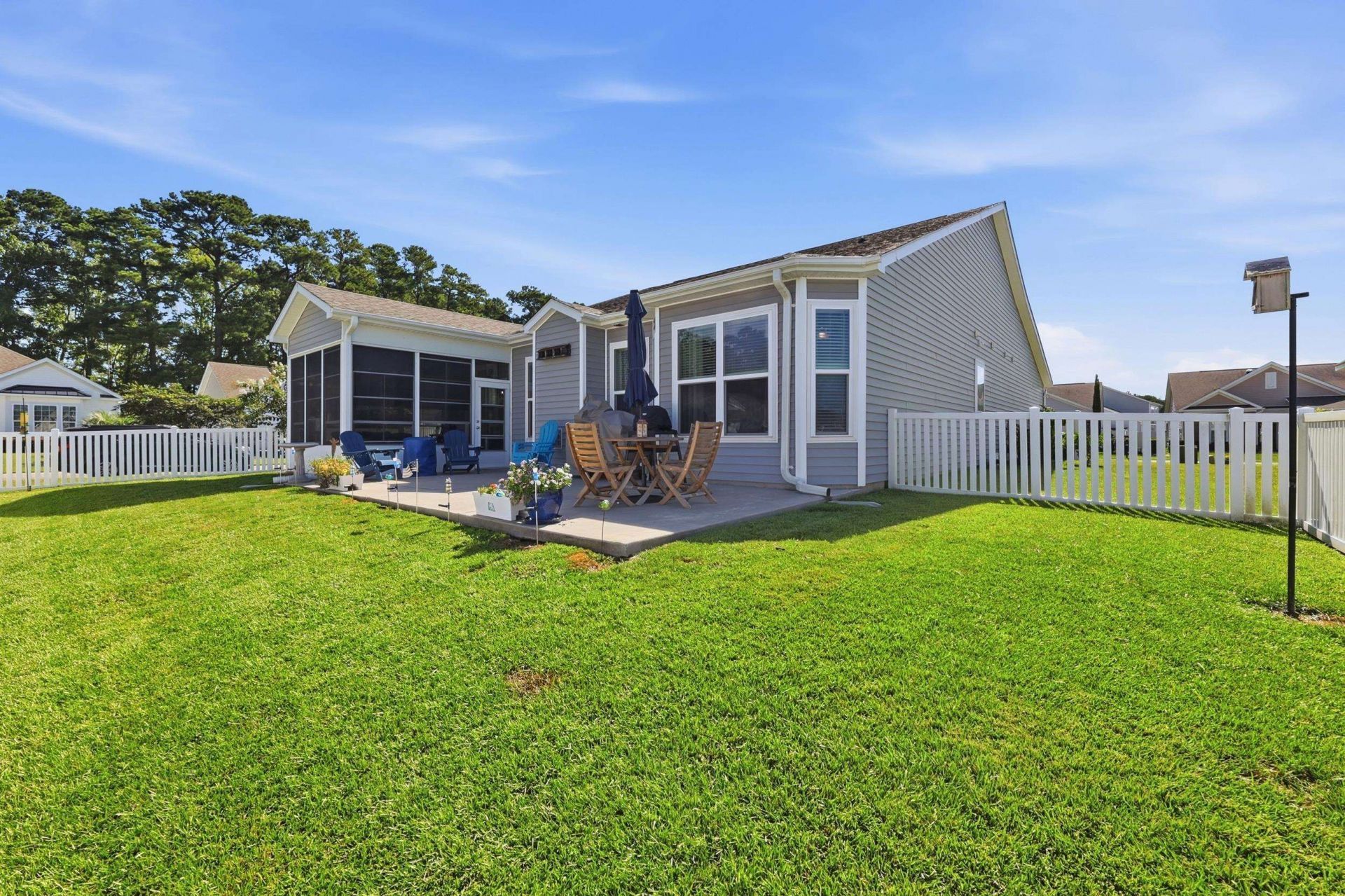 2349 Myerlee Dr. Photo 33