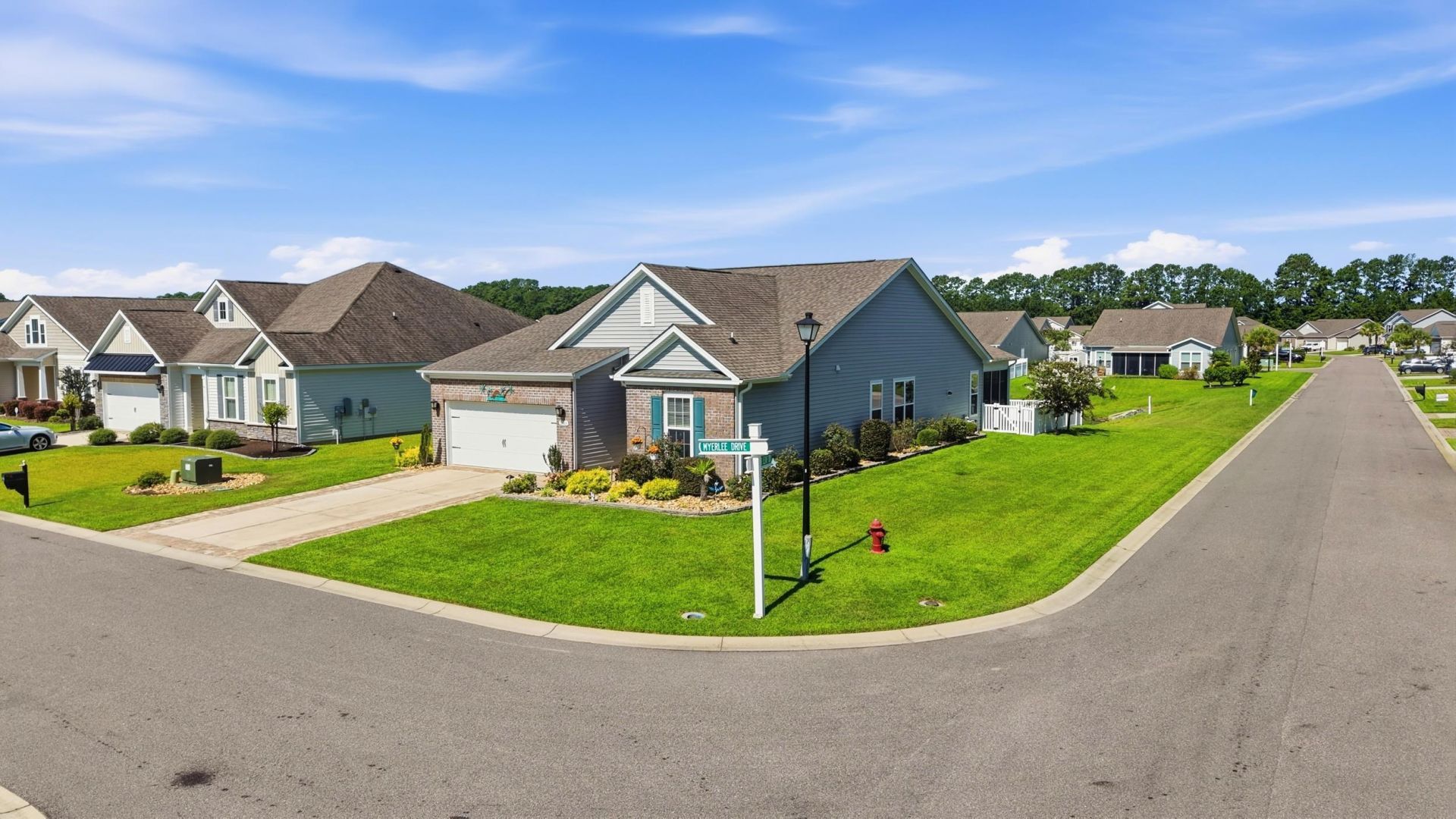 2349 Myerlee Dr. Photo 4