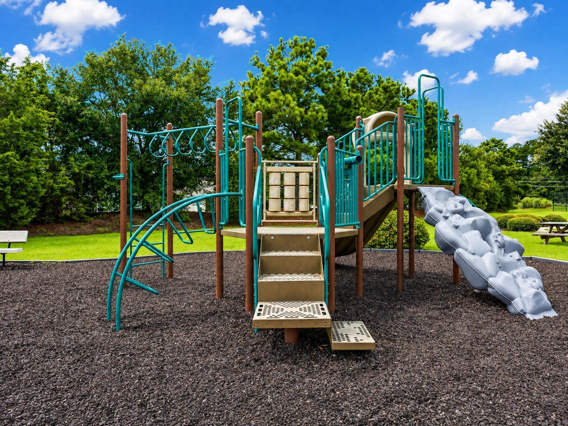 2349 Myerlee Dr. Photo 40