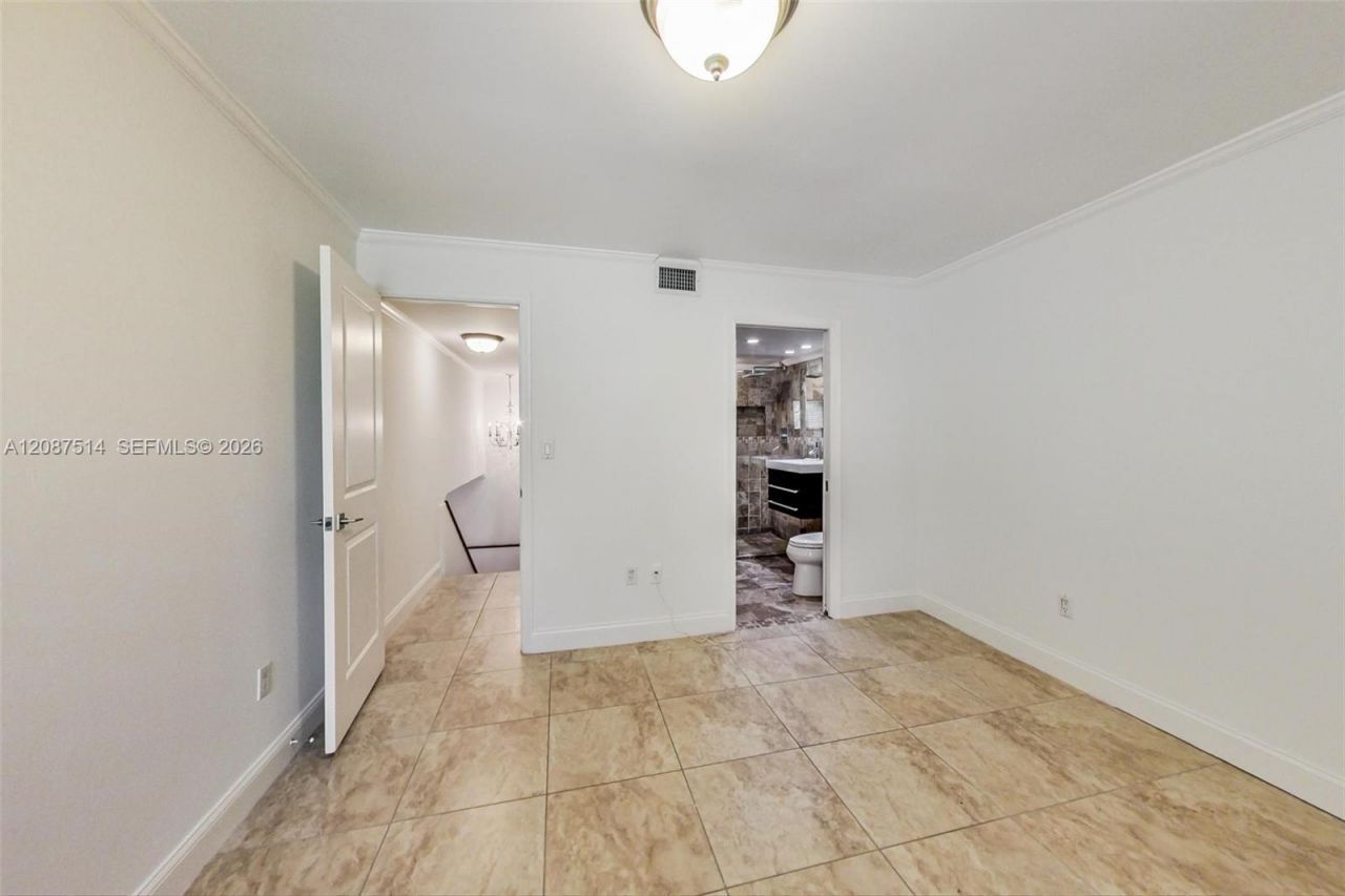 8613 SW 79th Pl, Miami, FL 33143 Photo