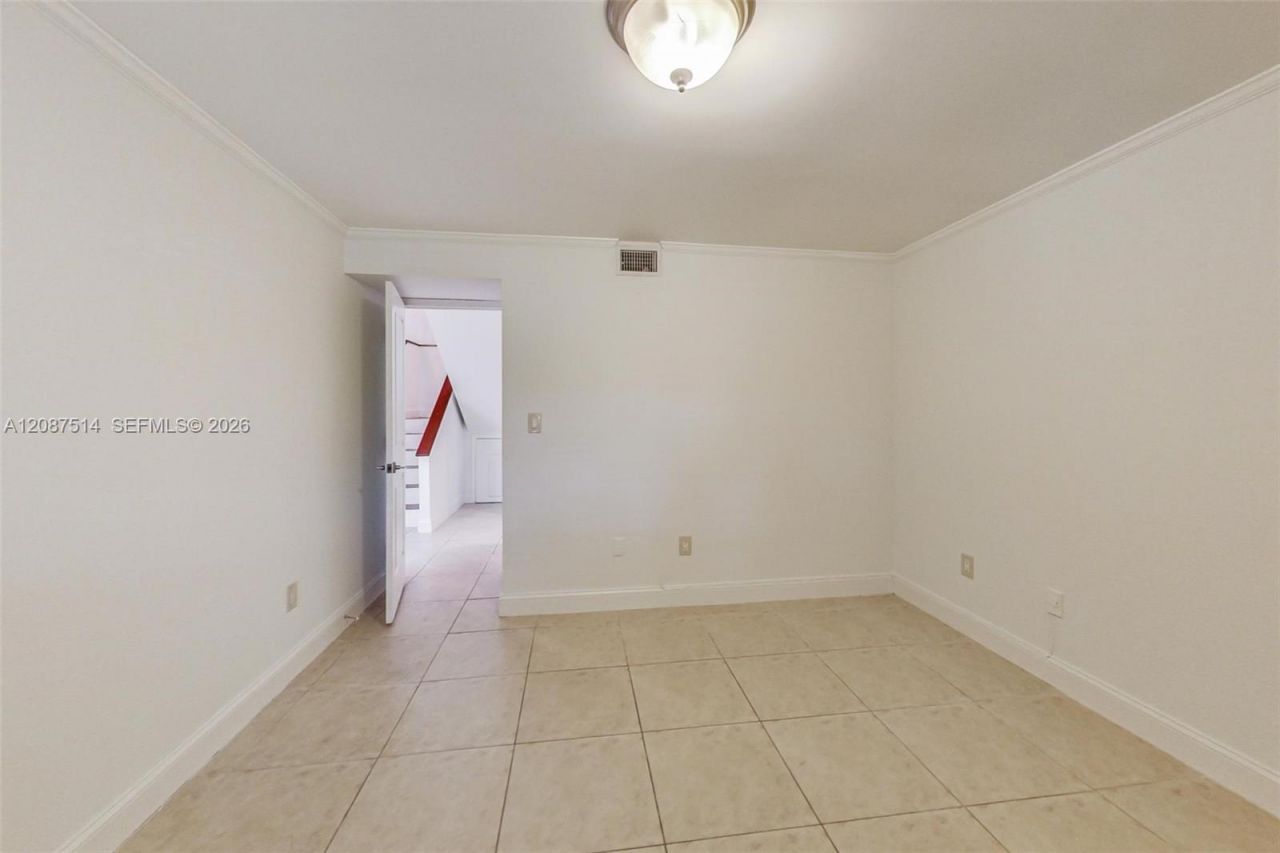 8613 SW 79th Pl, Miami, FL 33143 Photo
