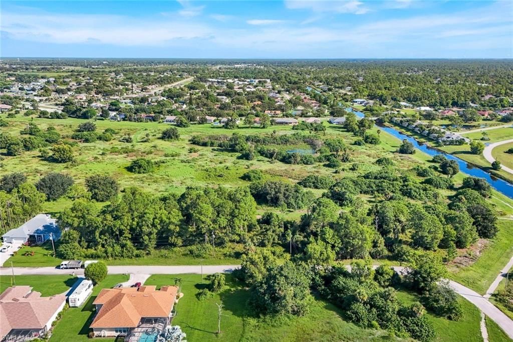 647 Parkdale Blvd, Lehigh Acres, FL 33974 Photo