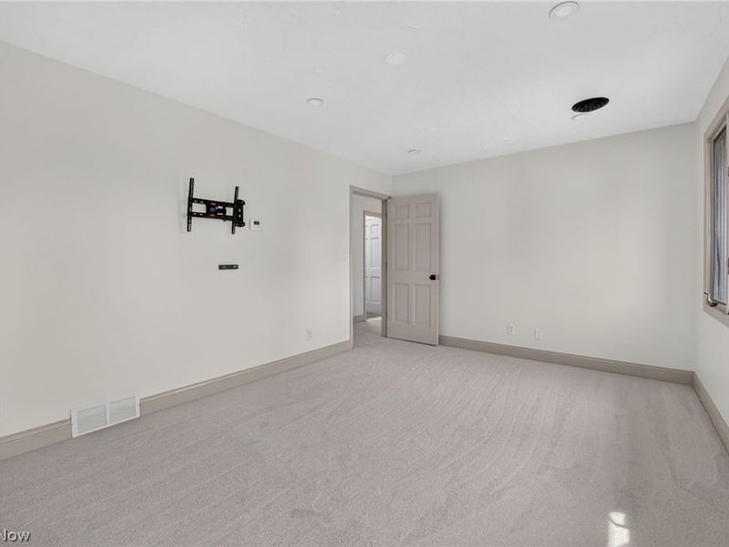 28080 Bassett Road, Westlake, OH 44145 Photo 28