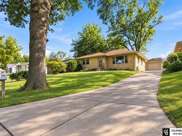 4025 J Street, Lincoln, NE 68510