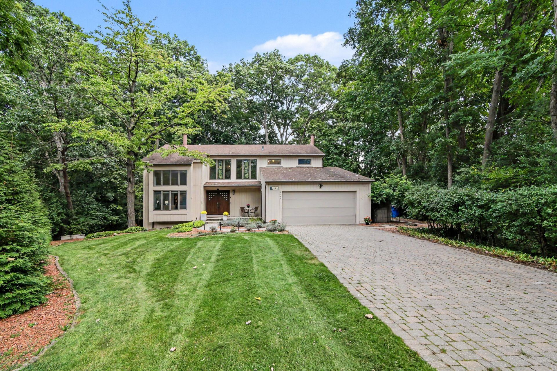 2145 Ridge Avenue, Ann Arbor, MI 48104 Main Photo