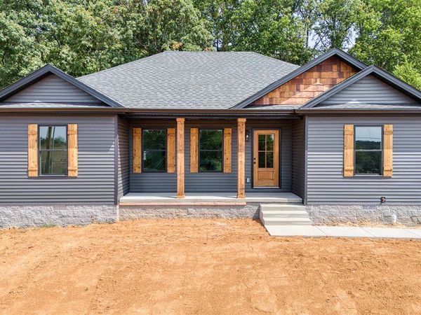 2588 Lewisburg Road , Russellville, KY 42276