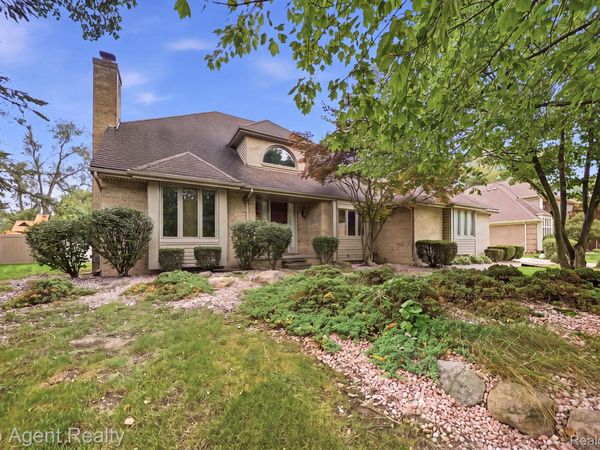 5045 Shady Creek Drive , Troy, Mi 48085